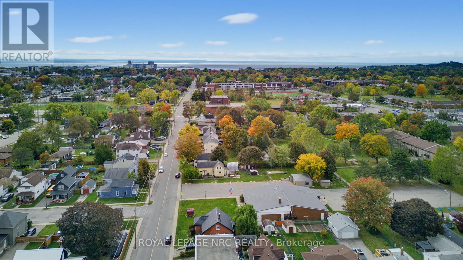 536 FIELDEN AVENUE - 38