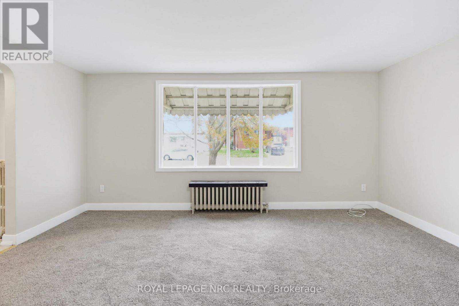 536 FIELDEN AVENUE - 9