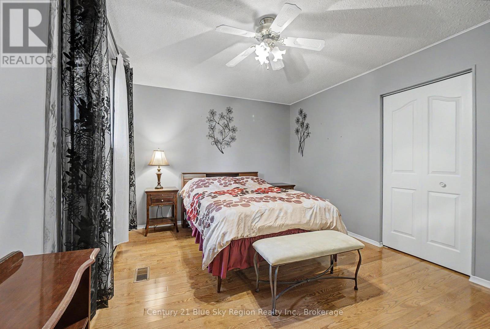 1550 CHAPAIS STREET - Image 20