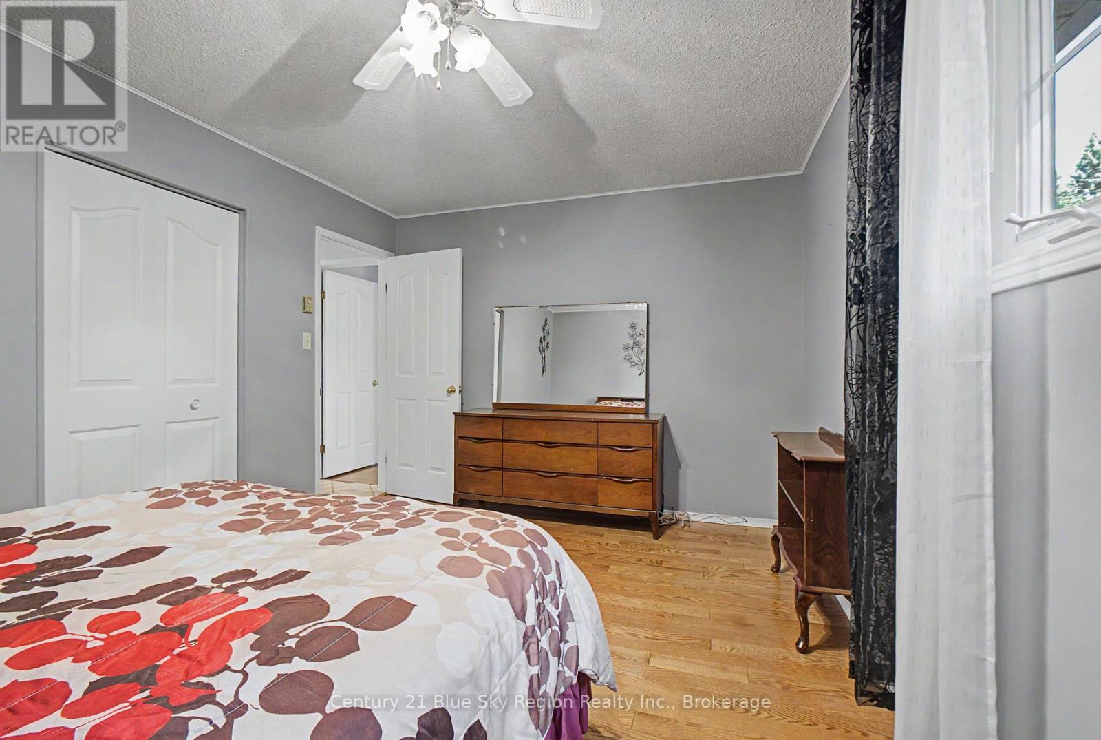 1550 CHAPAIS STREET - Image 21