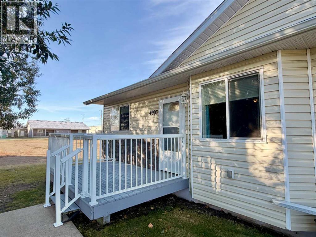 Photo of 4903 50 Street, Grimshaw
