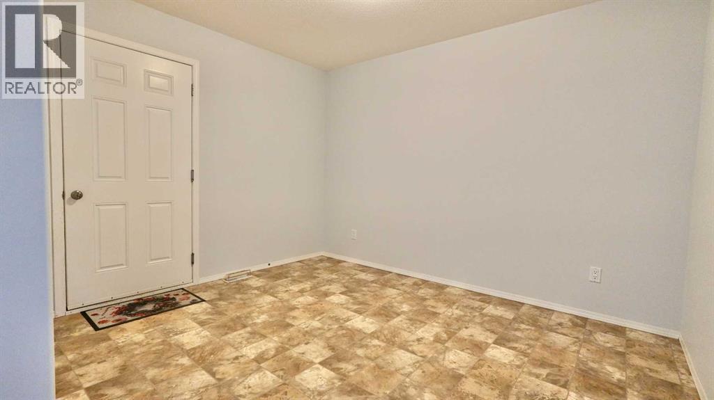 4903 50 Street - 37