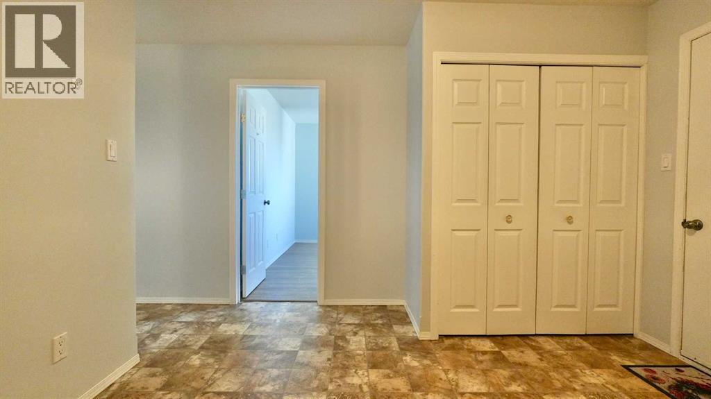 4903 50 Street - 39