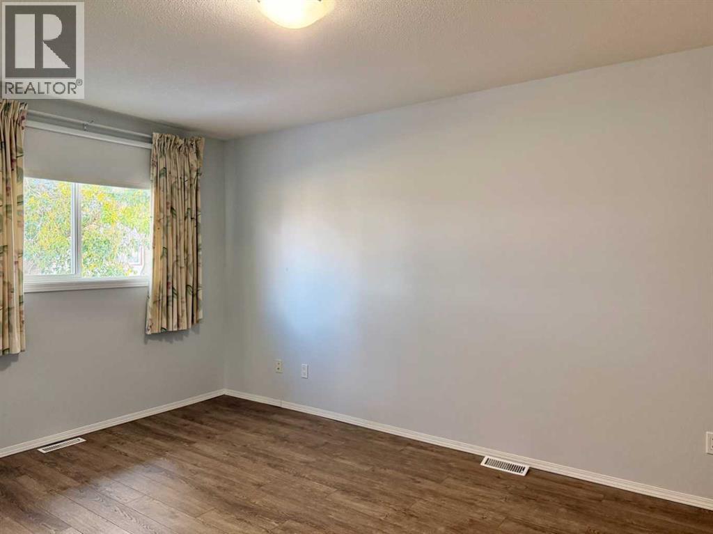 4903 50 Street - 43