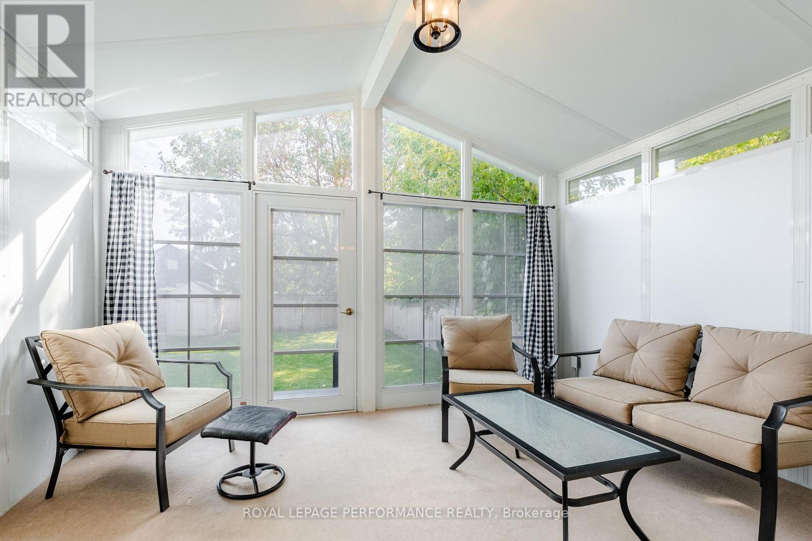 6 WHITEHEAD STREET - 19
