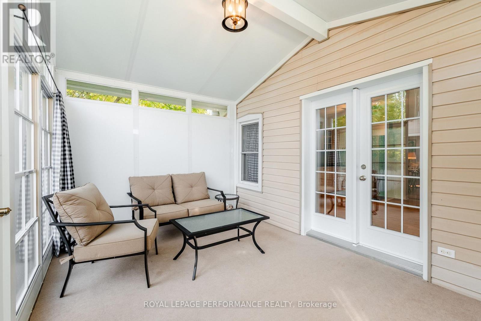6 Whitehead Street — photo 20