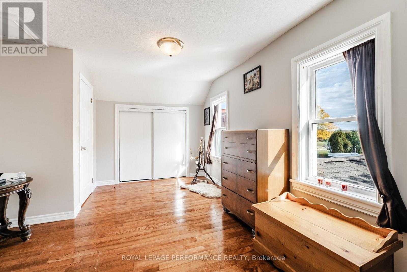 6 WHITEHEAD STREET - 24