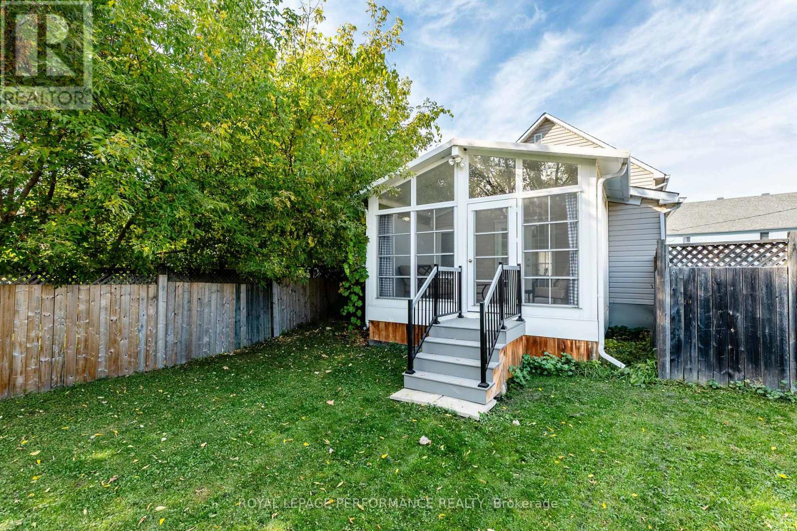 6 Whitehead Street — photo 38