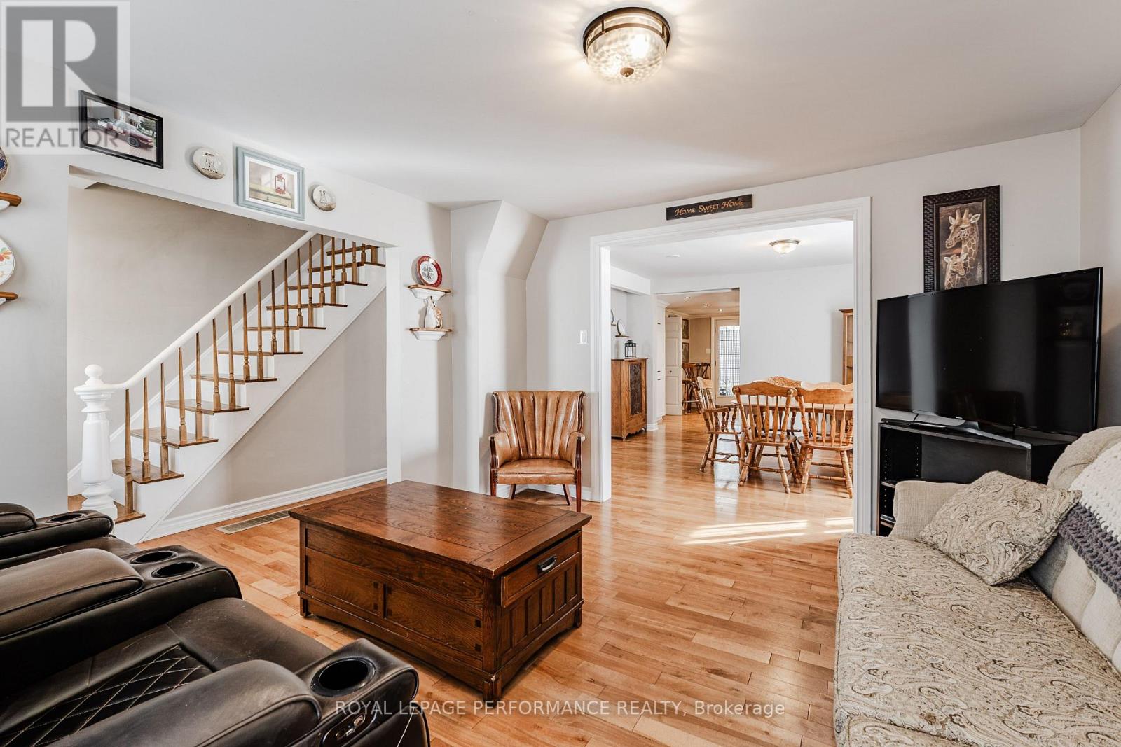 6 WHITEHEAD STREET - 5
