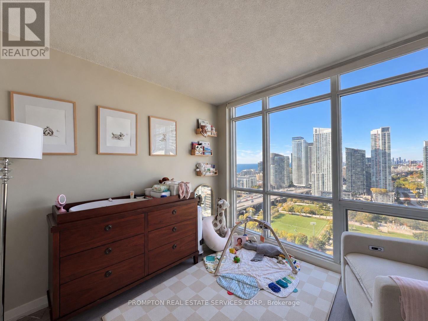 15 Fort York Boulevard — photo 19