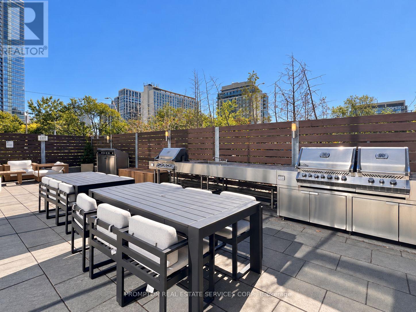 15 Fort York Boulevard — photo 43