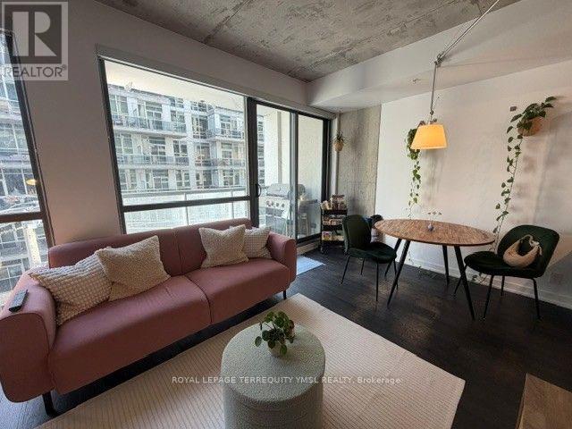 39 Brant Street — photo 7