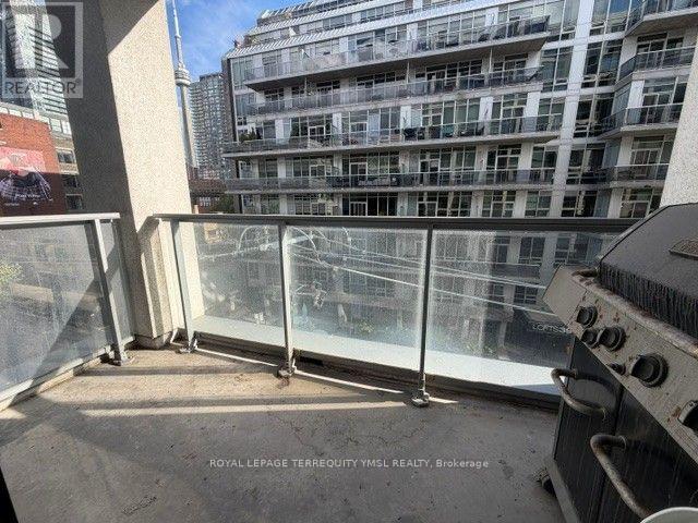 39 Brant Street — photo 8