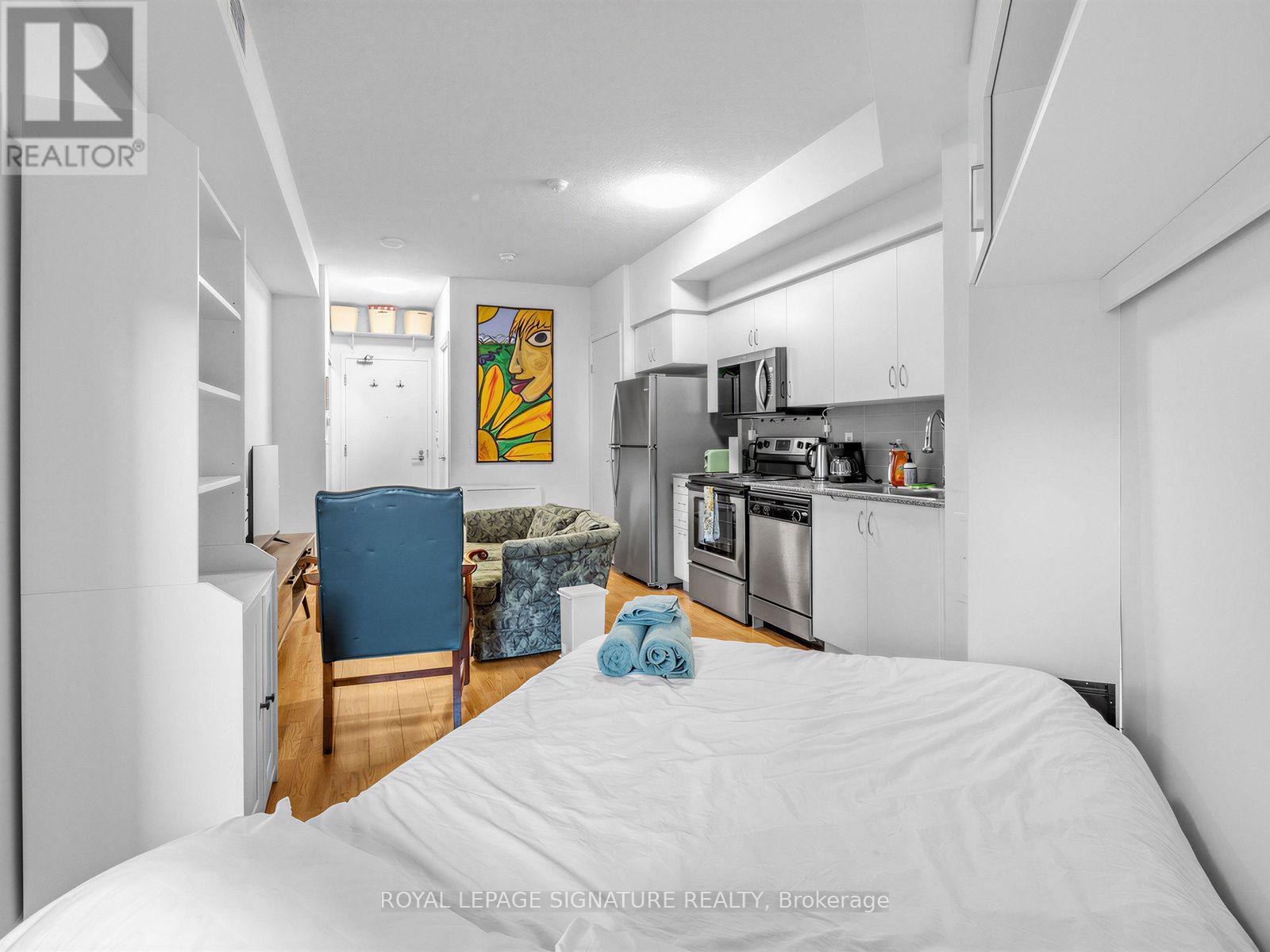 209 Fort York Boulevard — photo 12