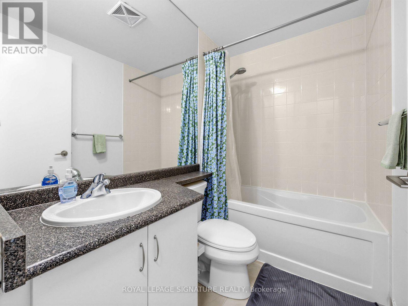 209 Fort York Boulevard — photo 13