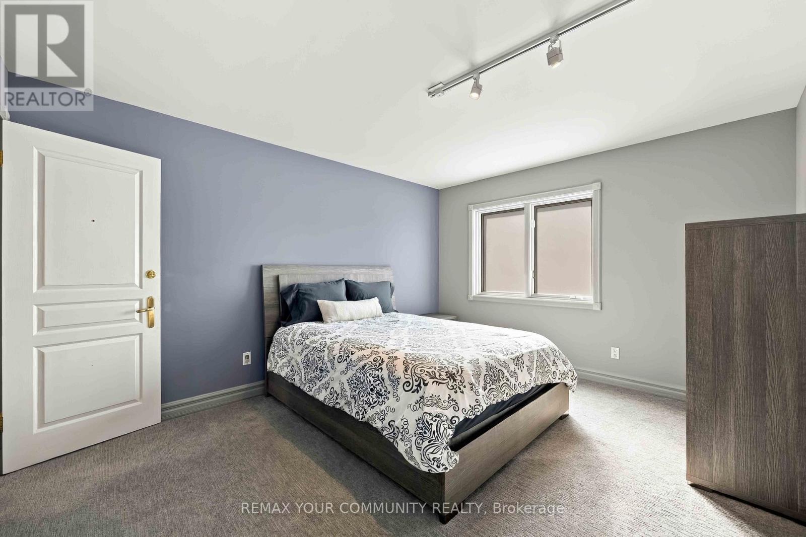 571 Old Orchard Grove, Toronto, ON photo 28
