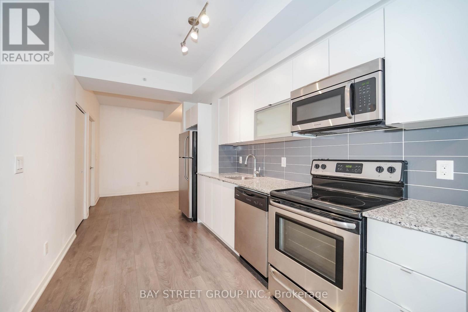 150 East Liberty Street — photo 10