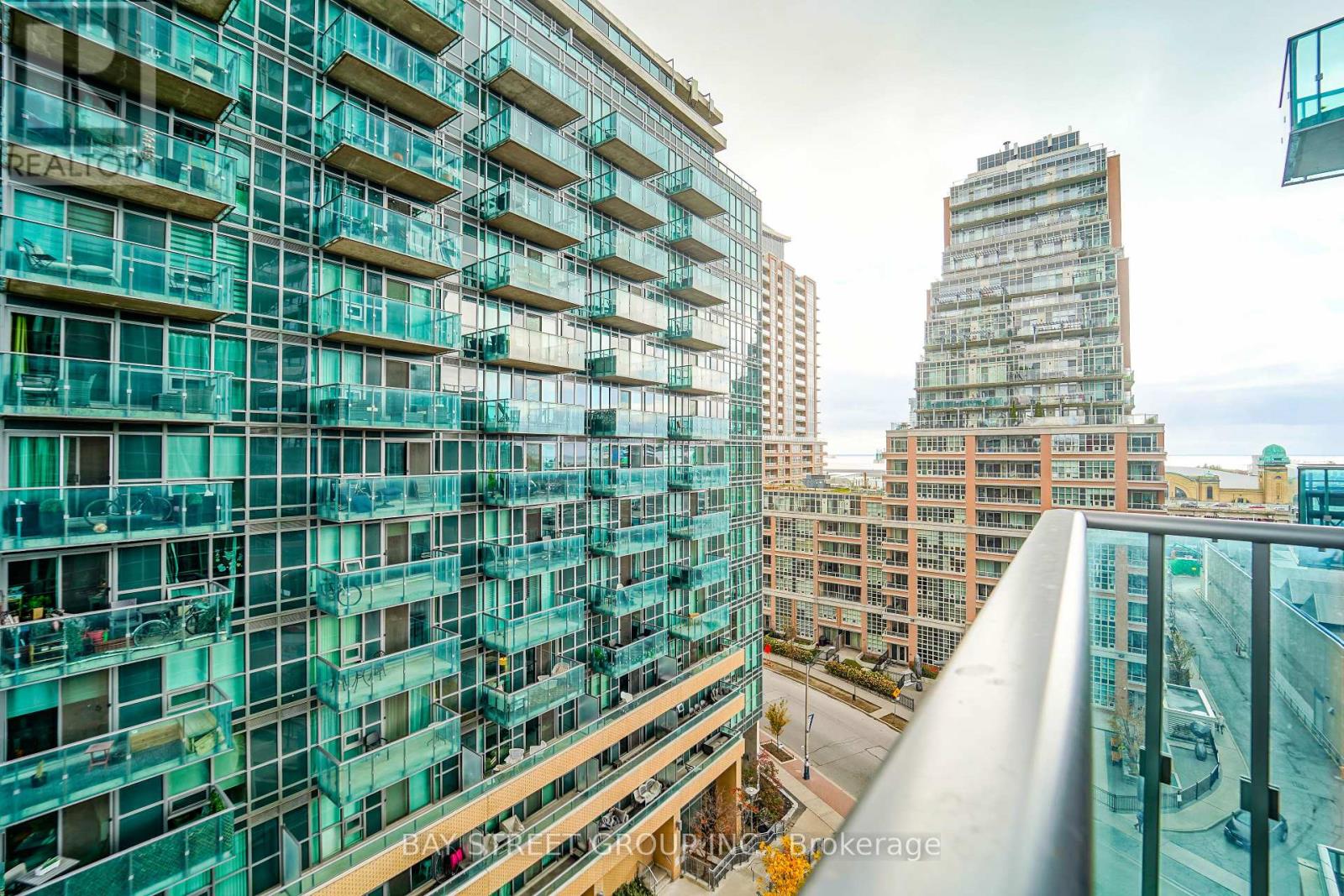 150 East Liberty Street — photo 32