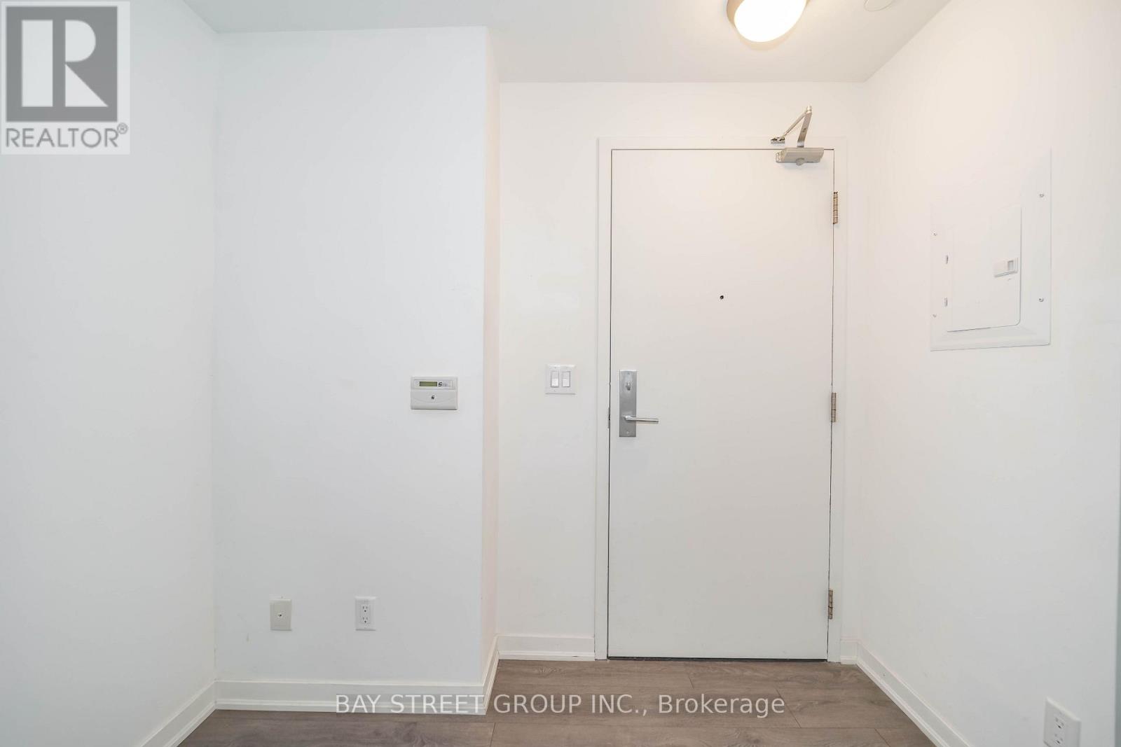 150 East Liberty Street — photo 4