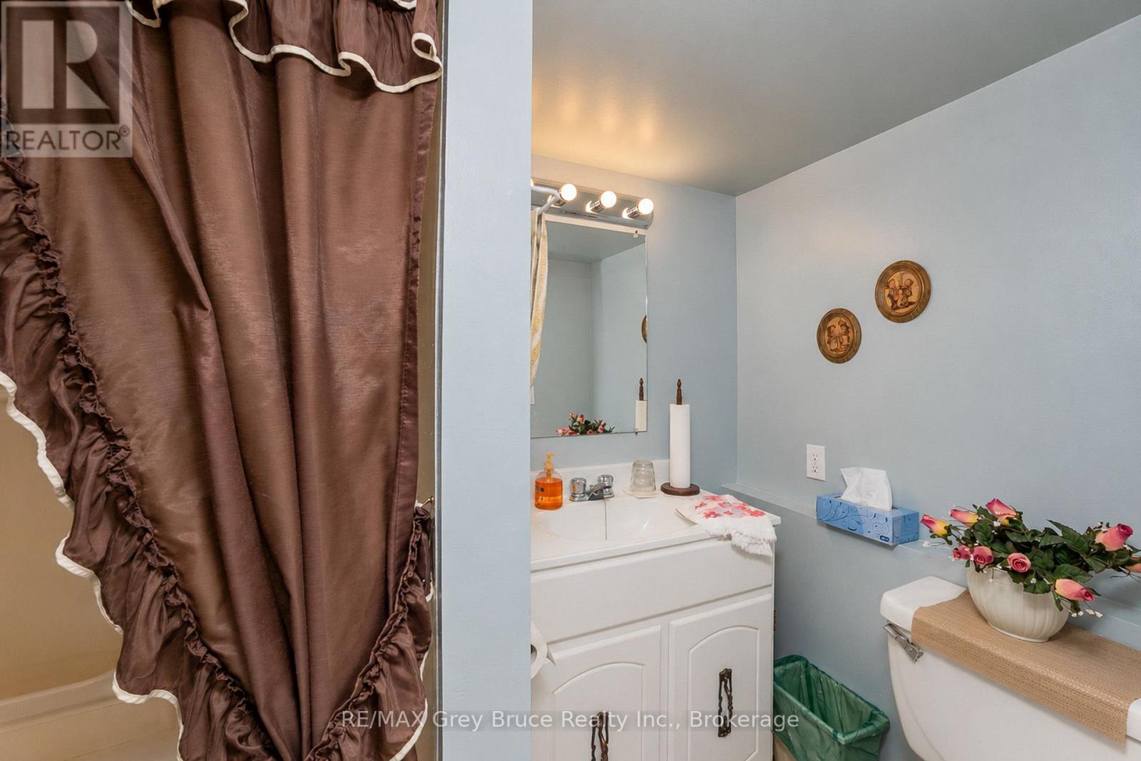 617 17th Street West — photo 21