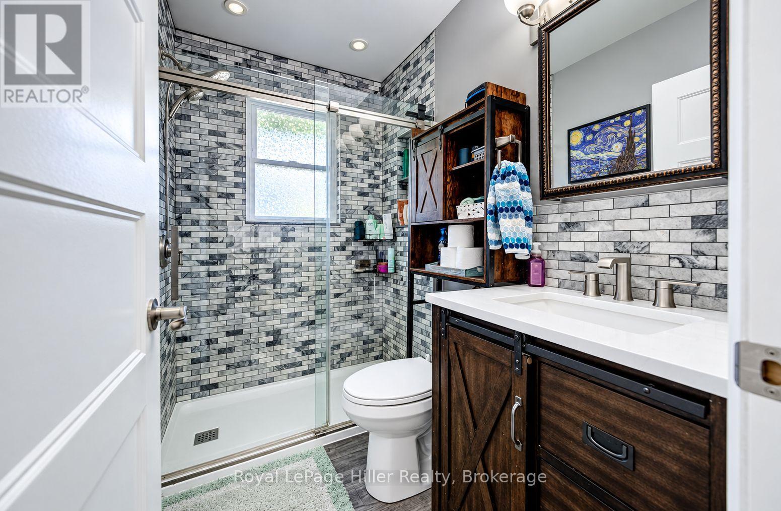 164 Strachan Street — photo 17