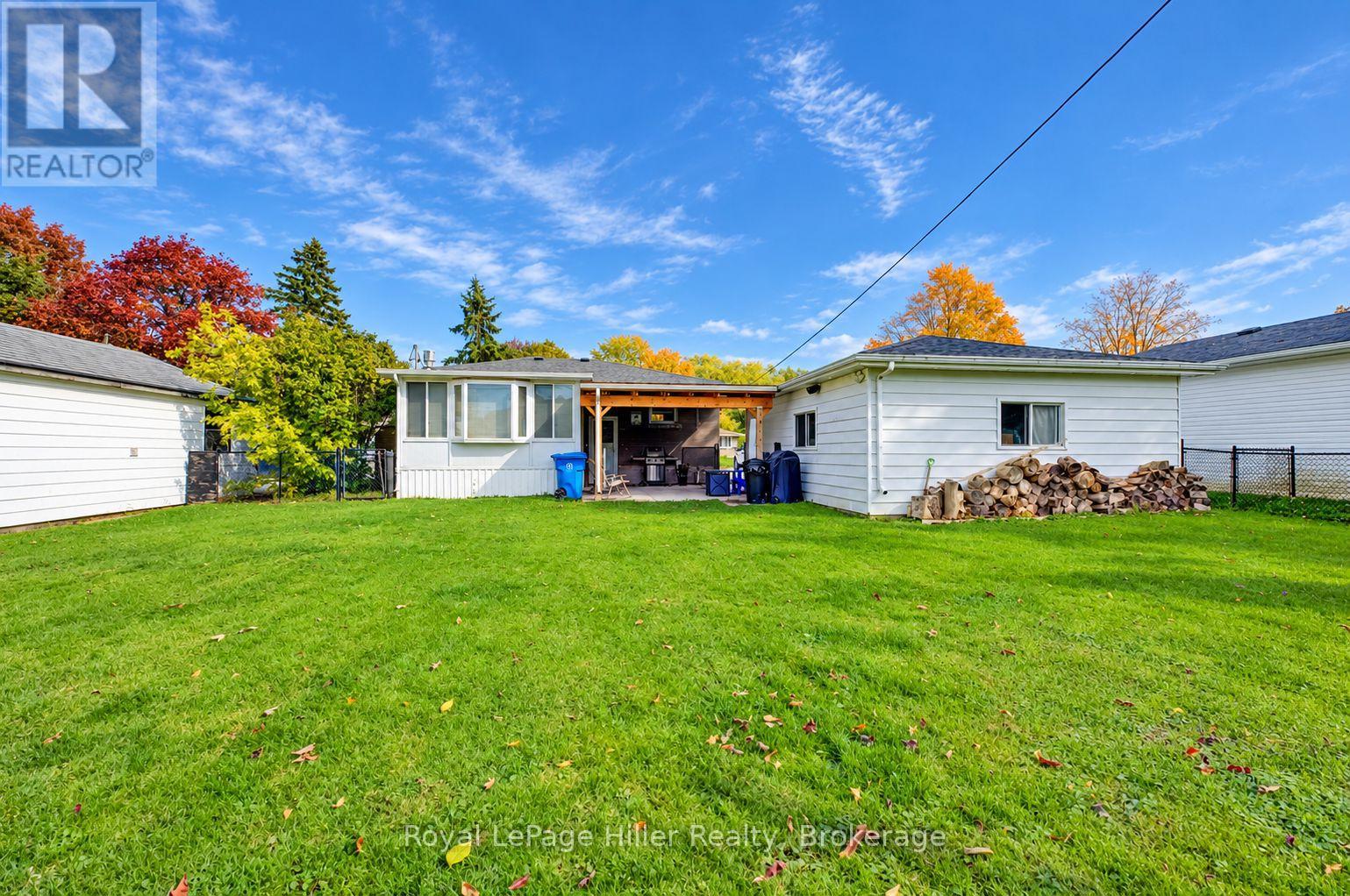 164 Strachan Street — photo 25