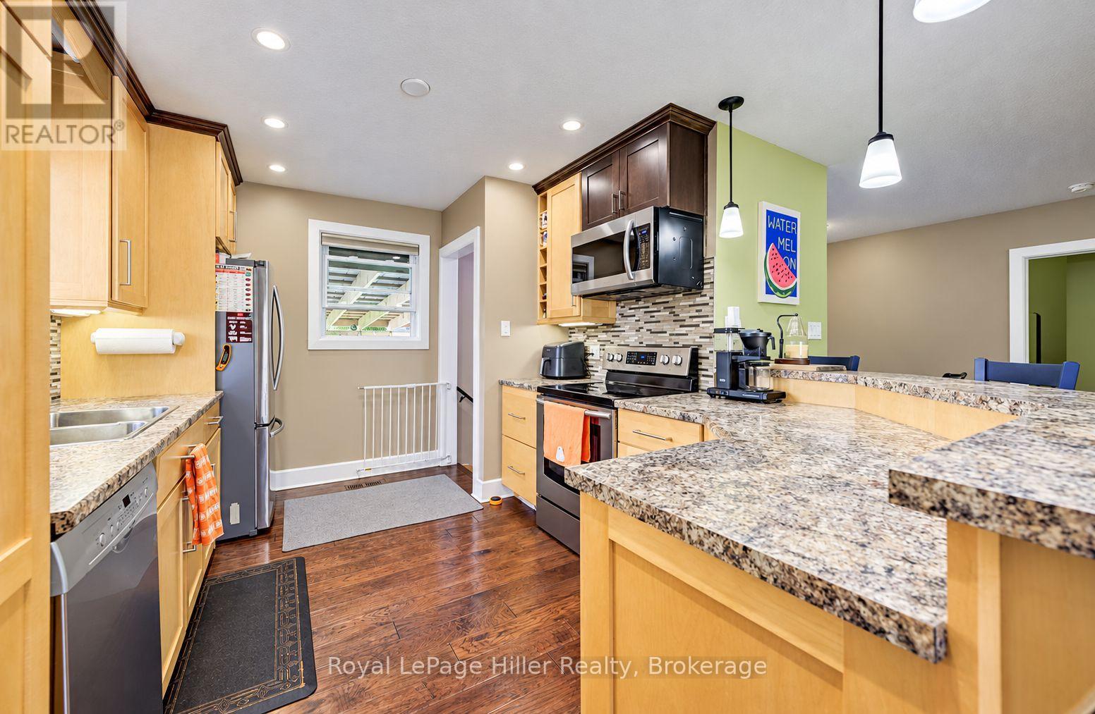164 Strachan Street — photo 7