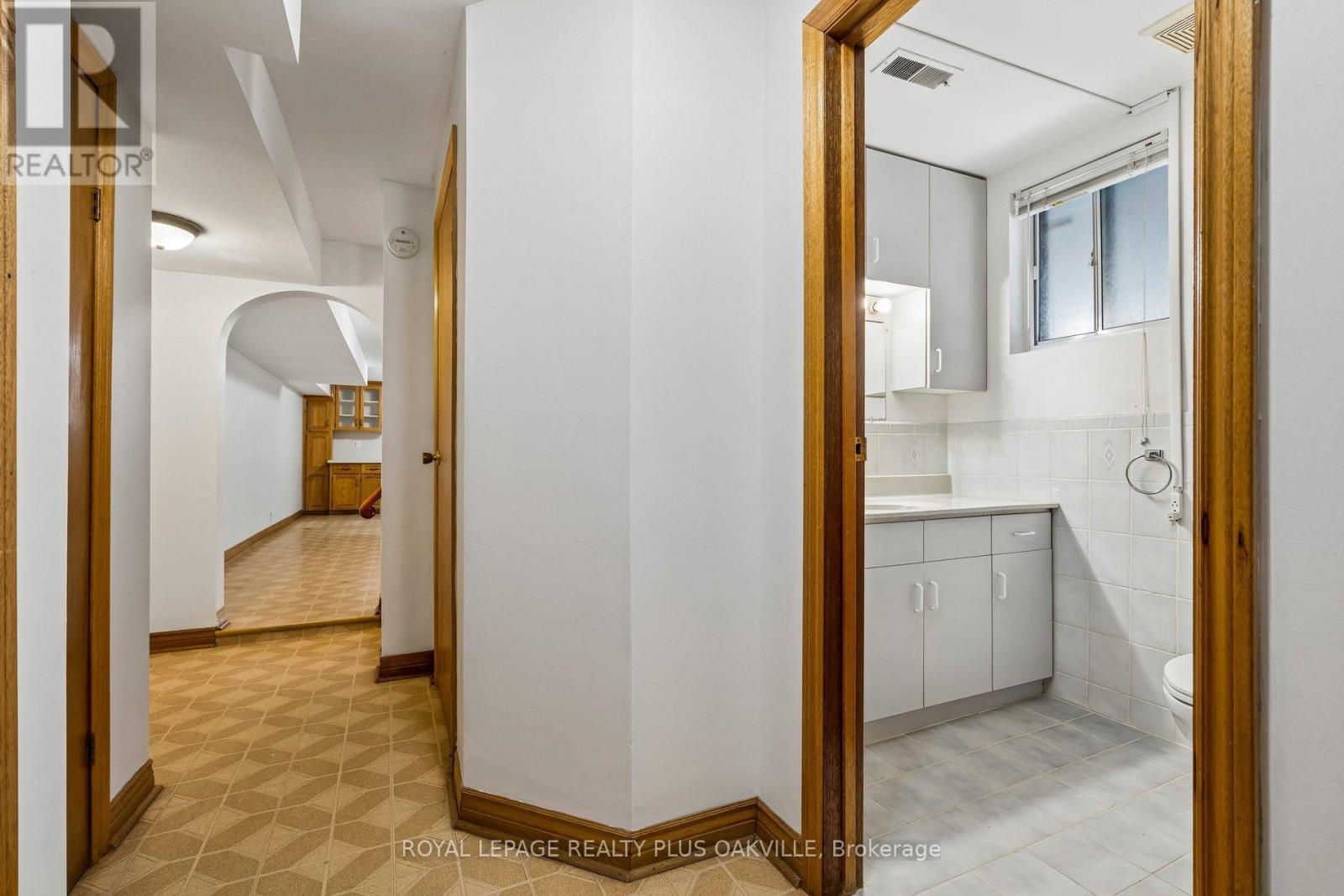 72a Lindsey Avenue, Toronto, ON photo 39