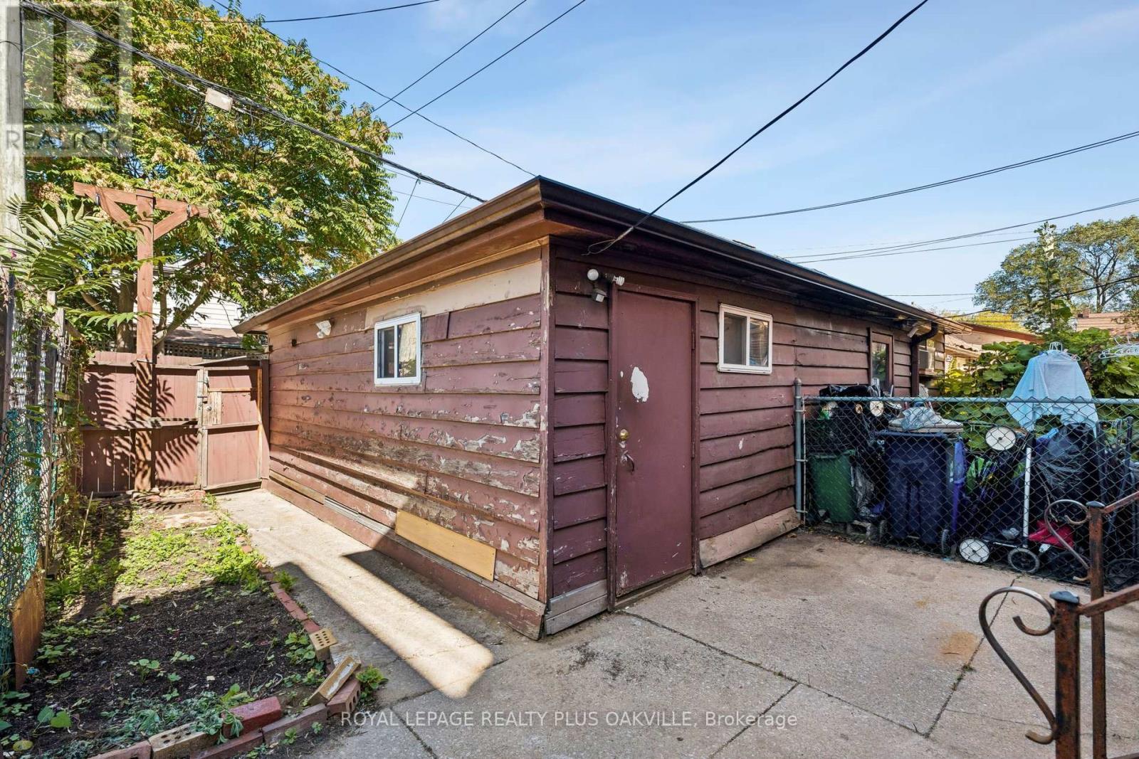 72a Lindsey Avenue, Toronto, ON photo 44