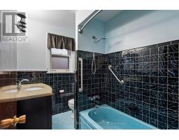 72a Lindsey Avenue, Toronto, ON M6H1E3 Photo 23