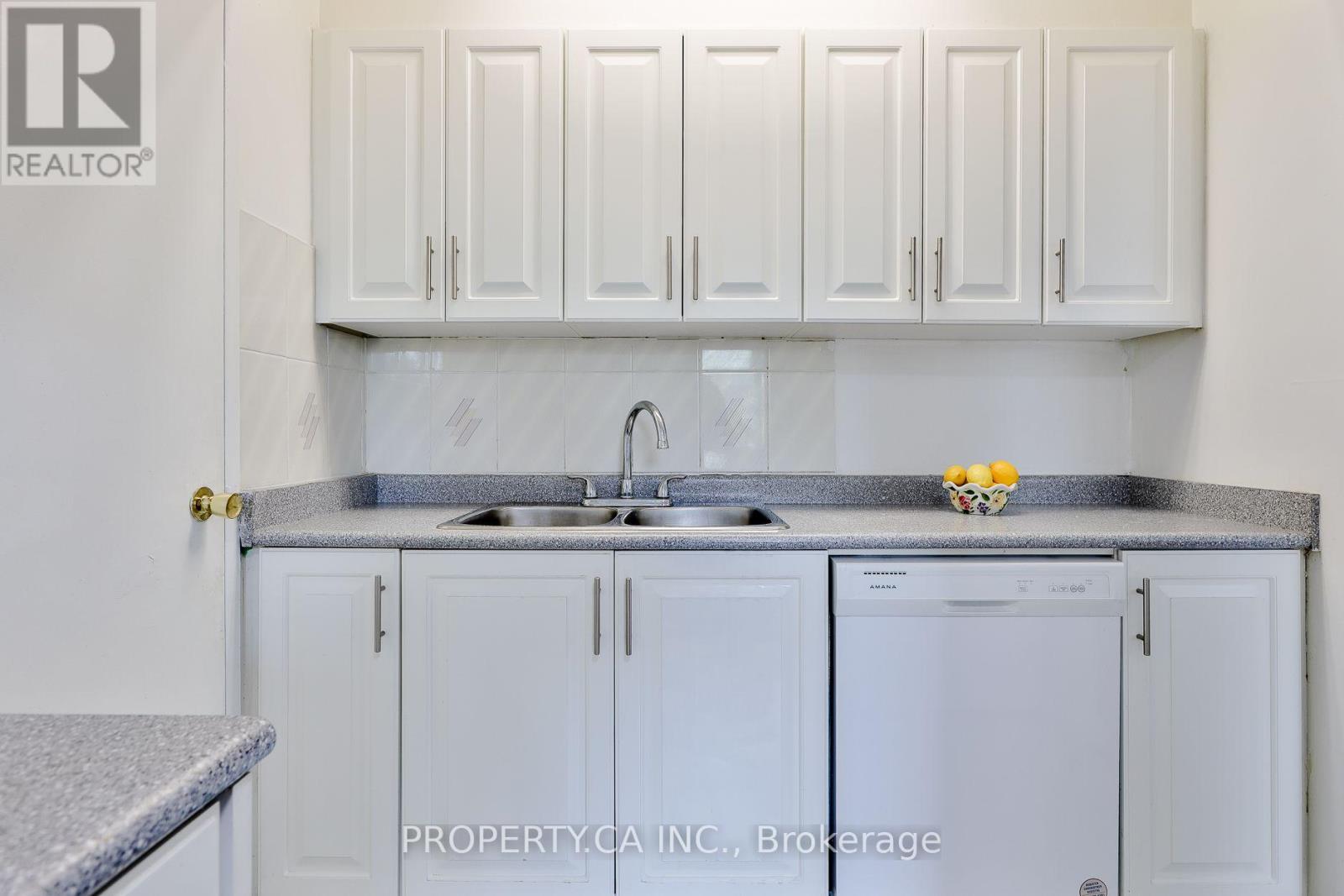 517- 5 Parkway Forest Drive, Toronto, ON photo 12