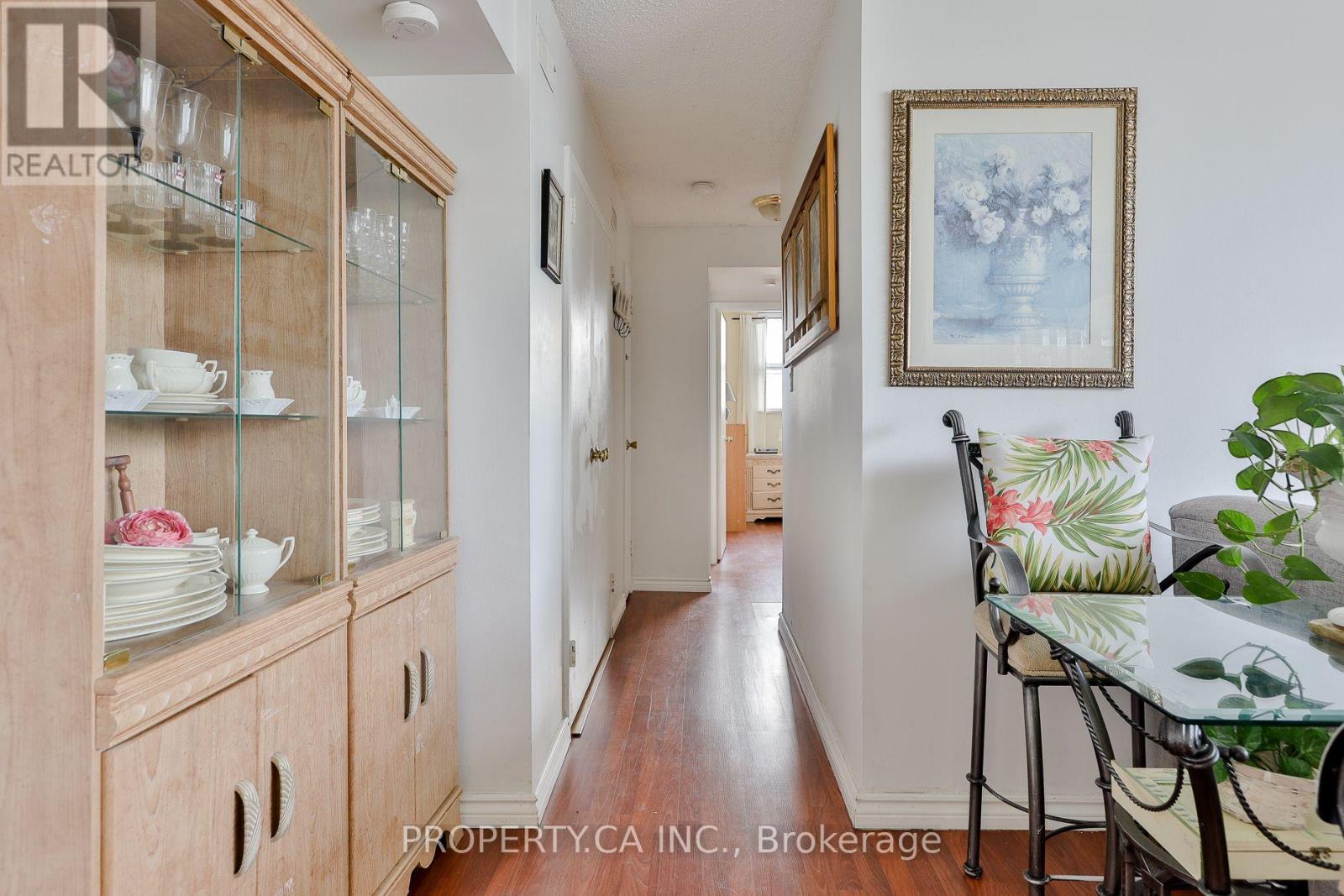 #517 5 PARKWAY FOREST DRIVE - 19