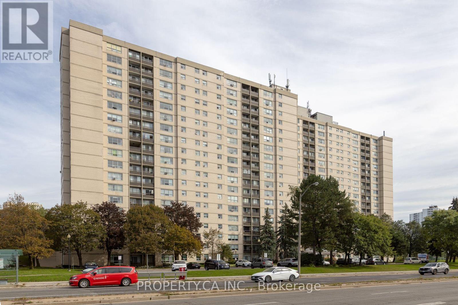 #517 5 PARKWAY FOREST DRIVE - 39