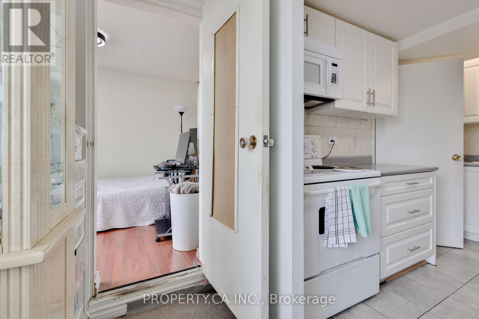 517- 5 Parkway Forest Drive, Toronto, ON photo 9