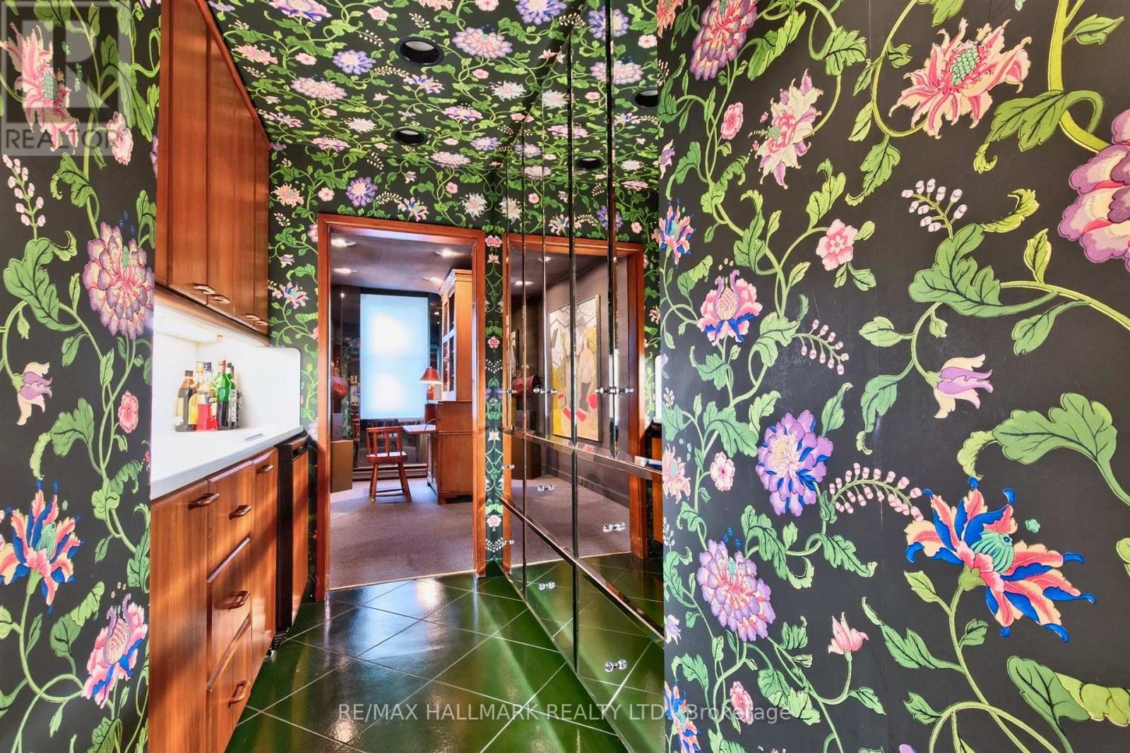 11 Pine Hill Road, Toronto, ON photo 30