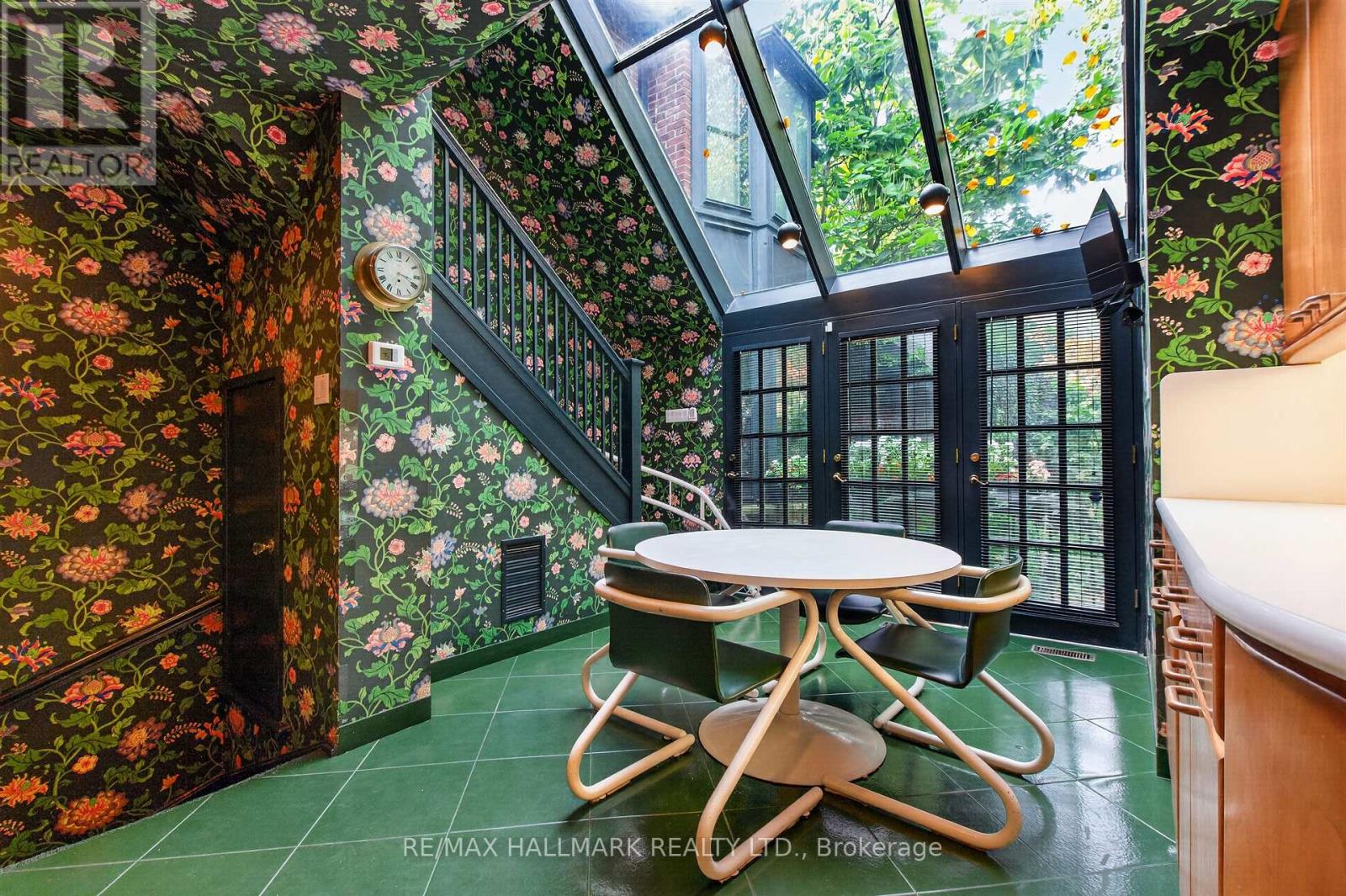 11 Pine Hill Road, Toronto, ON photo 33