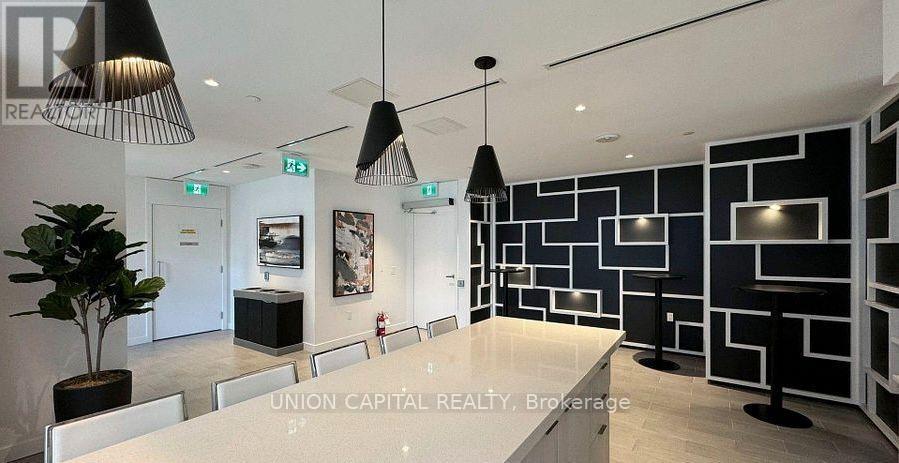 Photo of 195 Redpath Avenue