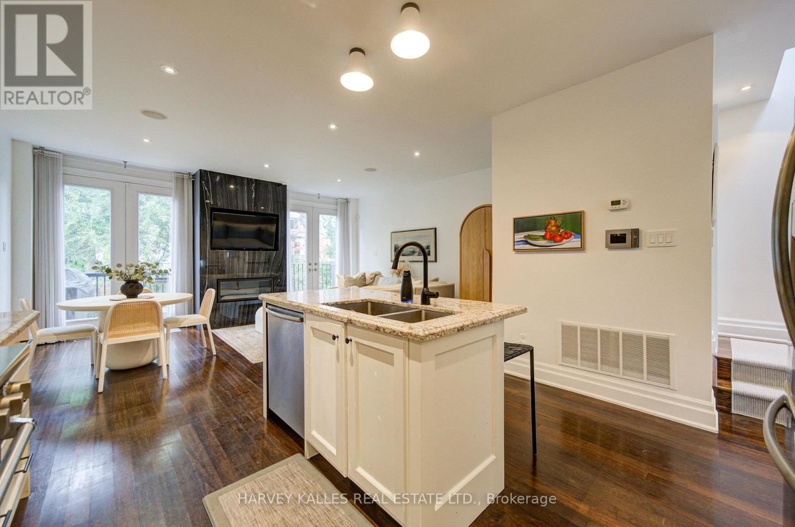 328 DOUGLAS AVENUE - 14