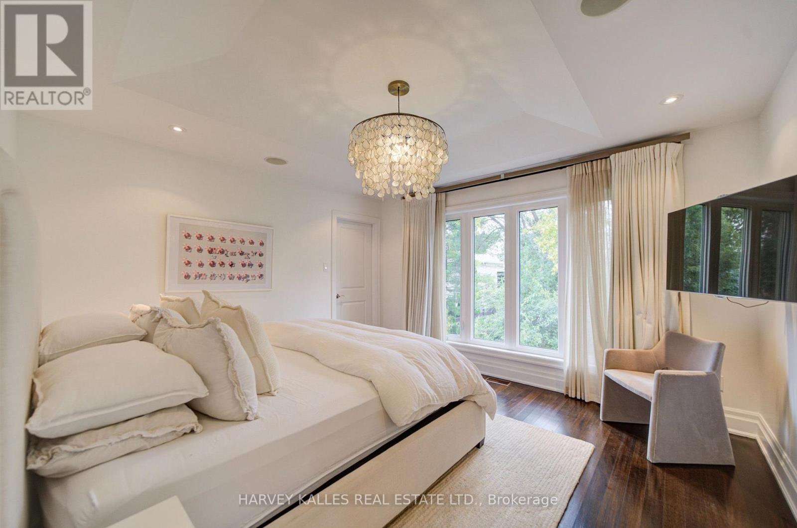 328 DOUGLAS AVENUE - 23