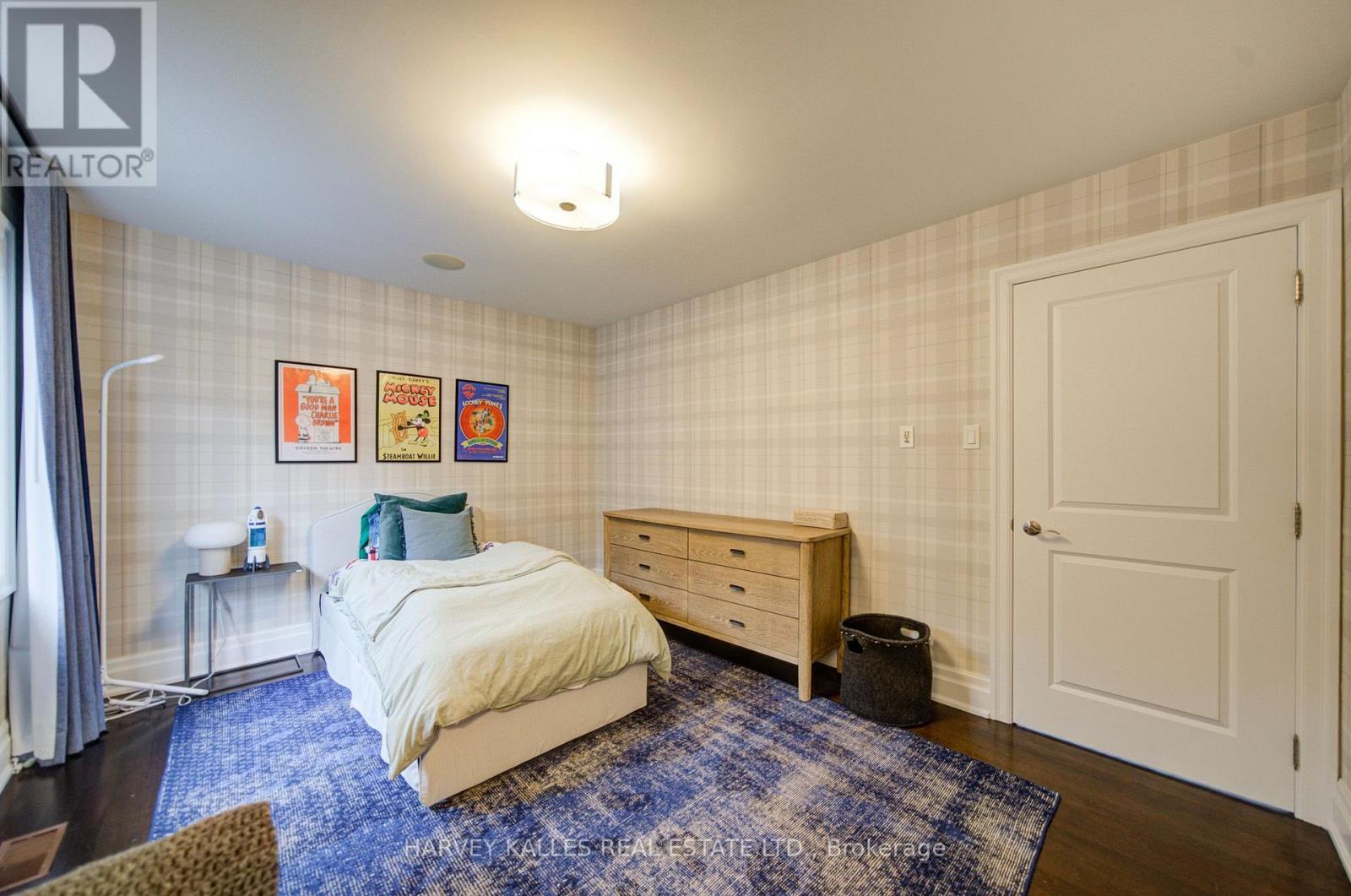 328 Douglas Avenue, Toronto, ON photo 31