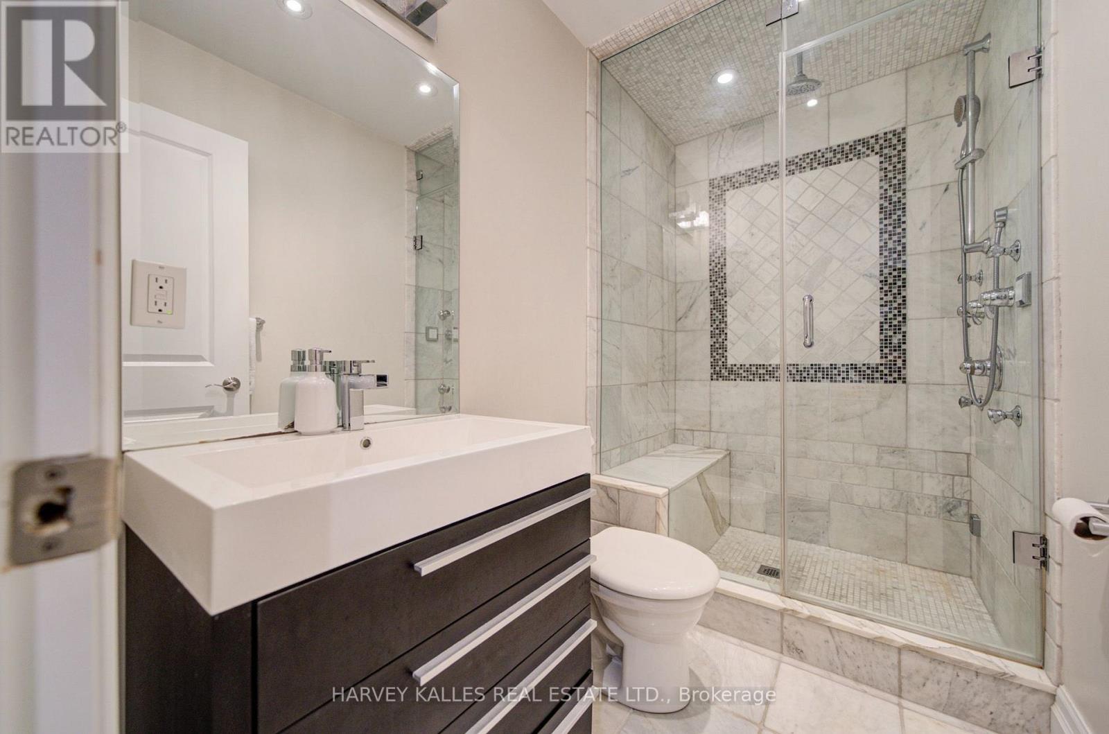 328 Douglas Avenue, Toronto, ON photo 39