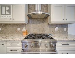 328 Douglas Avenue, Toronto, ON M5M1H1 Photo 13