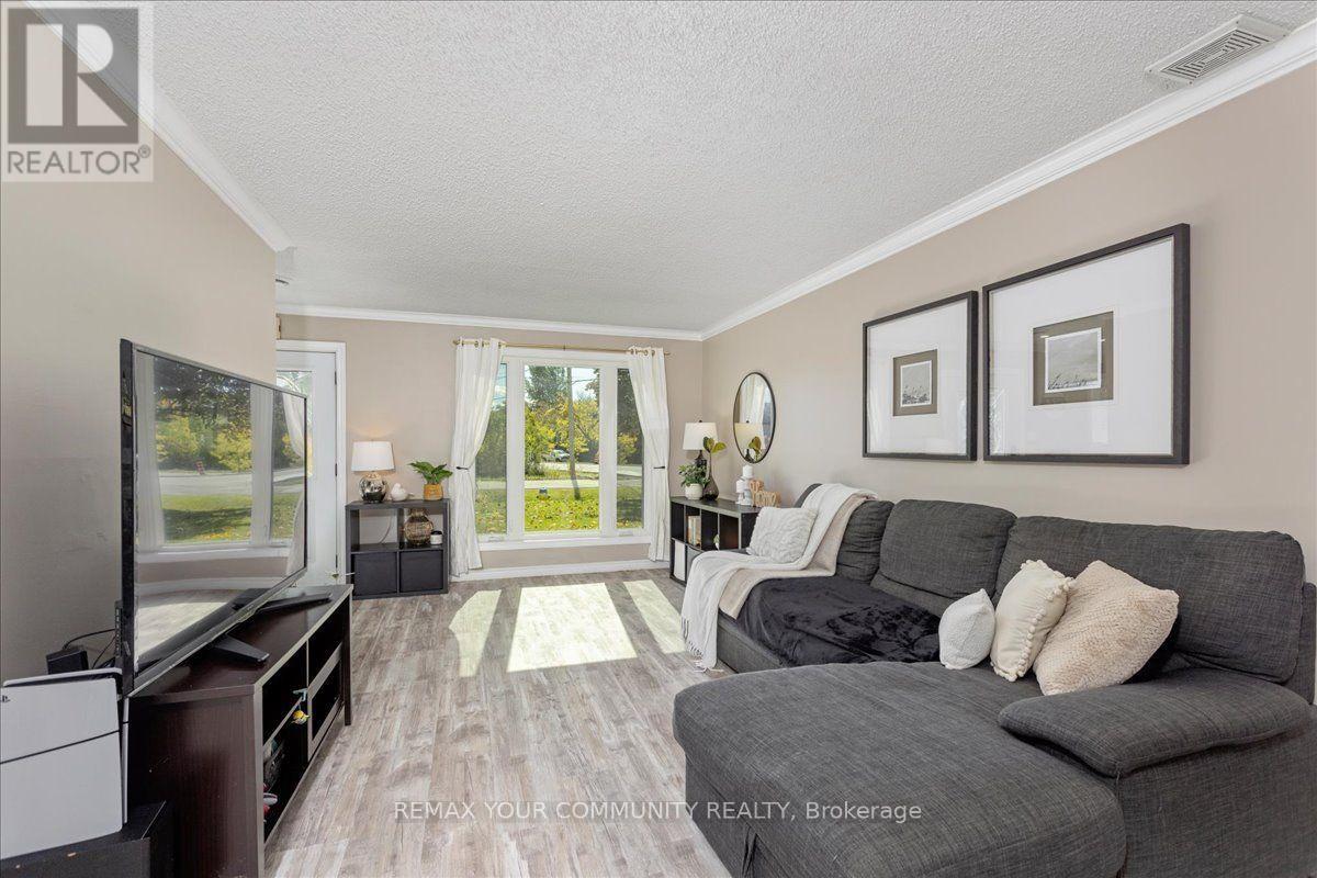 176 GARDEN AVENUE - 14