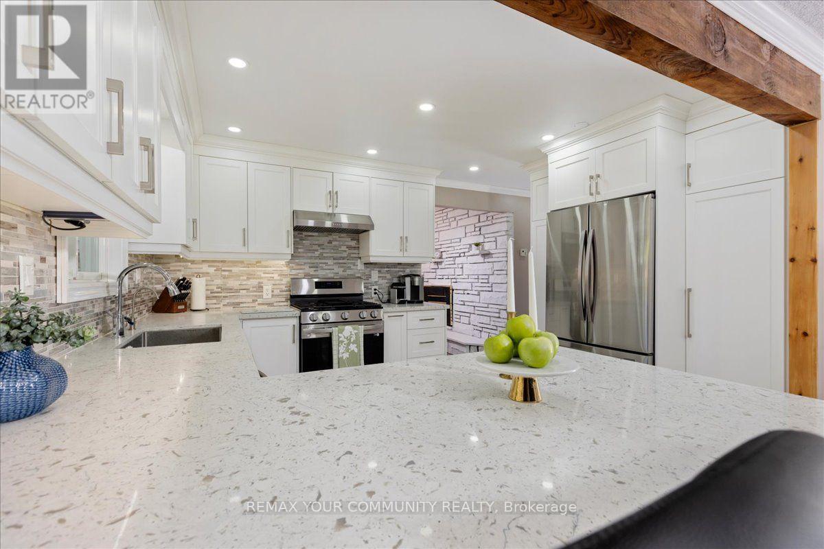 176 Garden Avenue, Georgina, ON photo 12