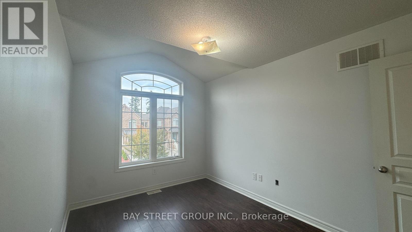 63 Port Arthur Crescent — photo 21