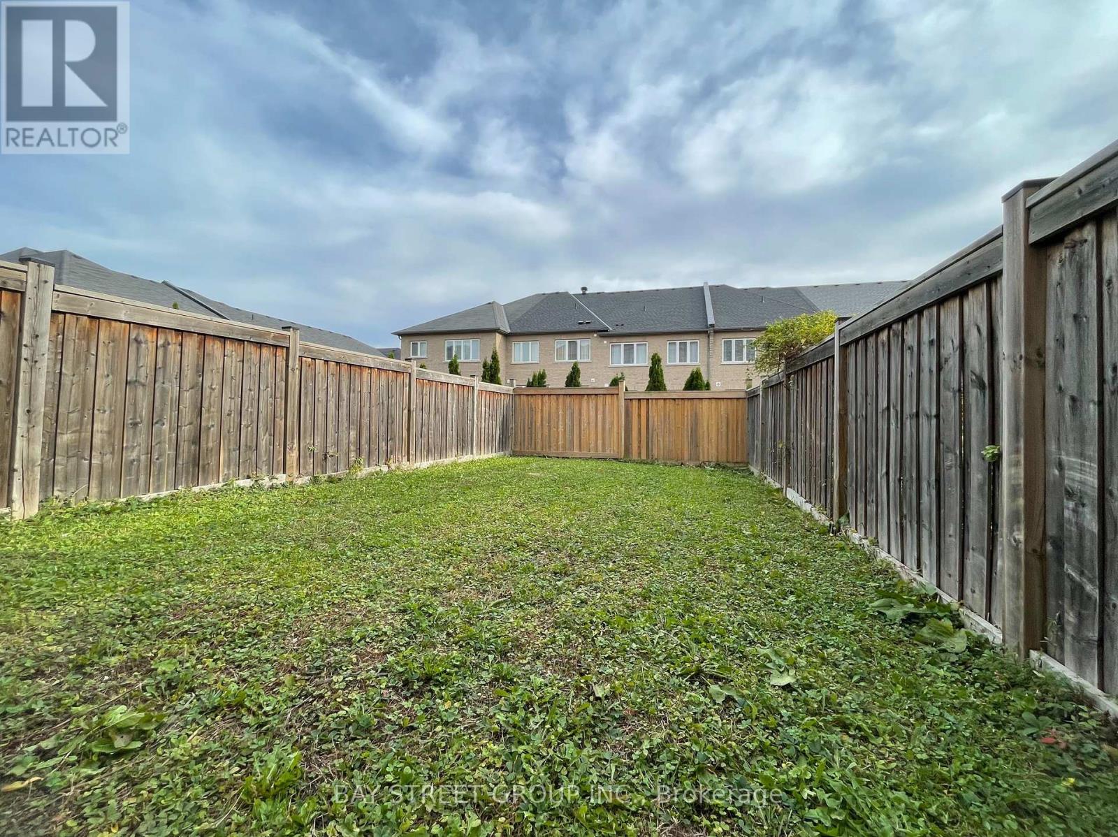 63 PORT ARTHUR CRESCENT - 30