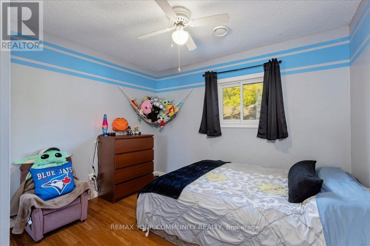 176 GARDEN AVENUE - 24