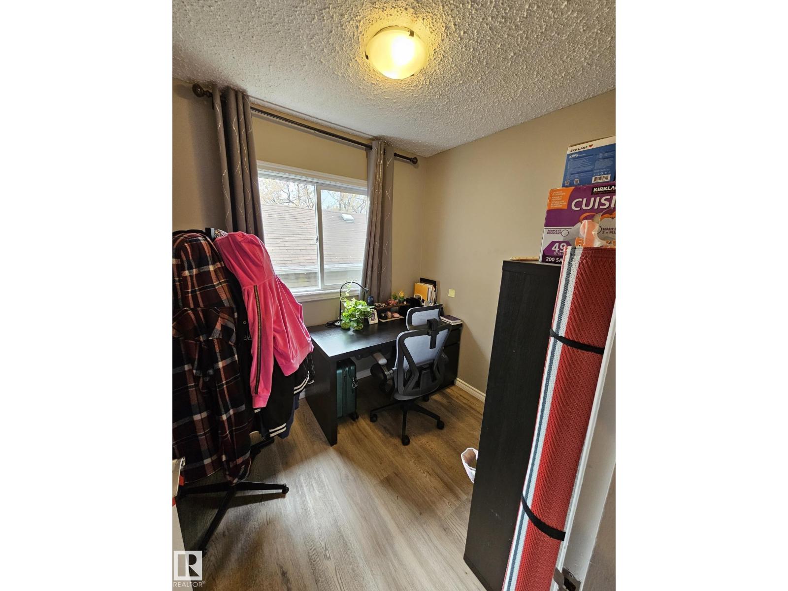 12906-12908 68 Street NW, photo 9