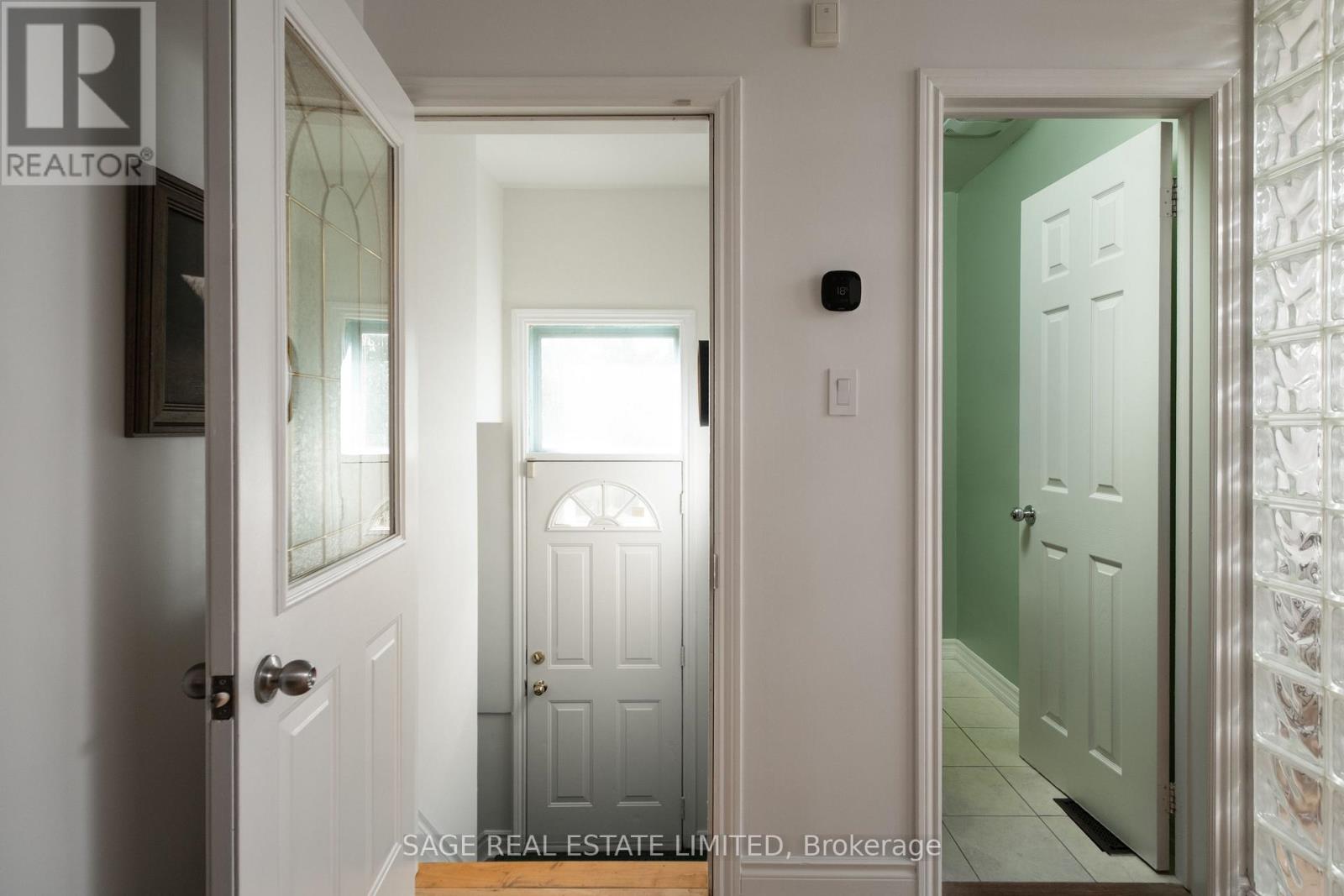 35 Chapman Avenue, Toronto, ON photo 22