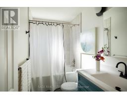 35 Chapman Avenue, Toronto, ON M4B1C4 Photo 28